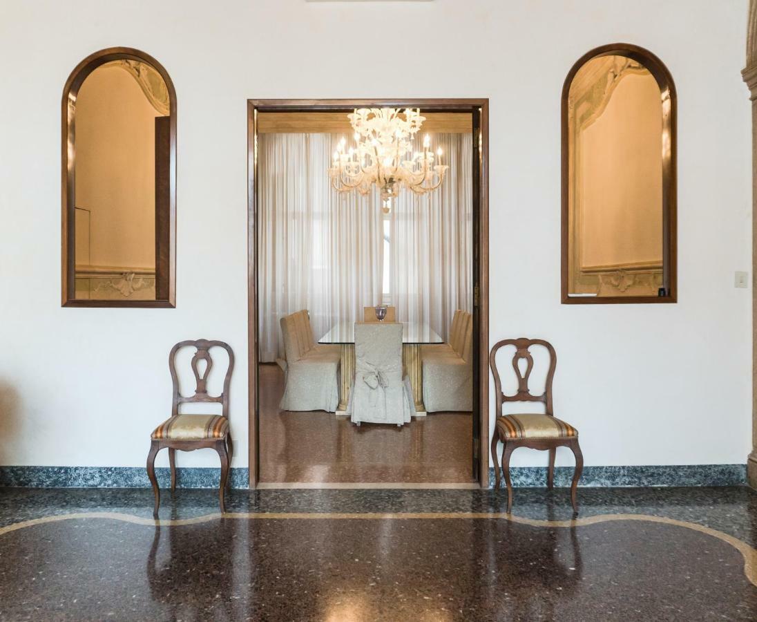 Luxury Balcony Apartment Venezia Esterno foto